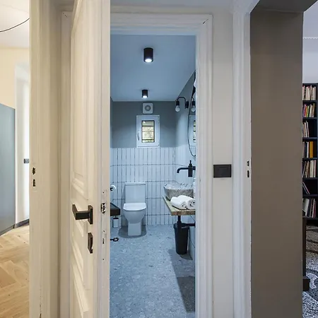 The Designer's Flat By Wonderful Italy